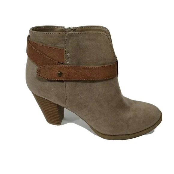 Nicole Bootie Ankle Boot Women Size 8.5 M Brown Zip Close Faux Suede Round Toe - Picture 1 of 9